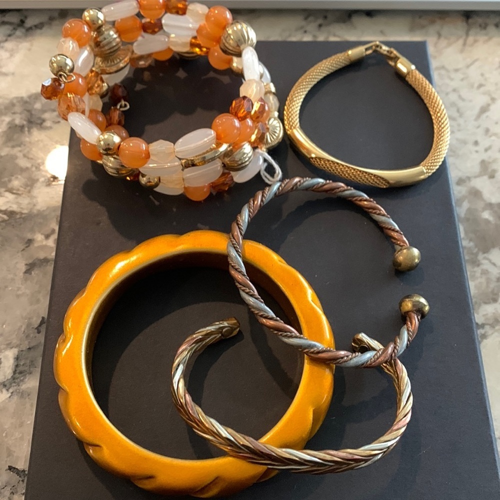 FIVE GOLD TONE‎ COPPER BEADED BANGLE CUFF BRACELETS